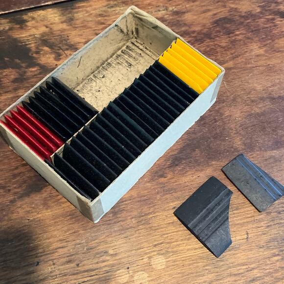 Vintage Trippelware Tailor’s Chalk Original Box Yellow Black Red 36 pieces - Picture 4 of 10